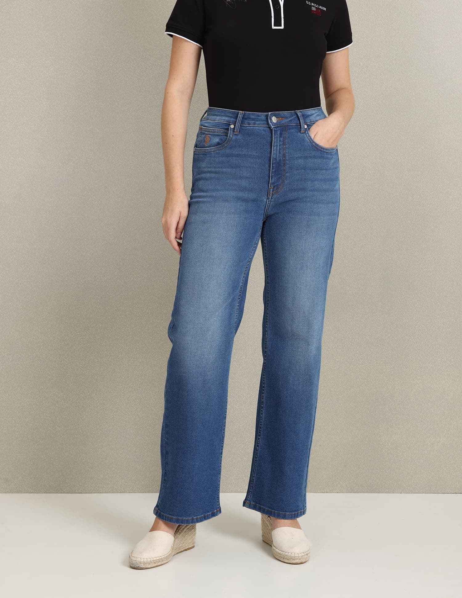 Women's Blue Regular Fit Stone Wash Jeans