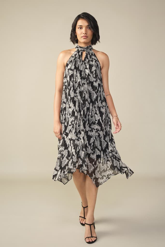 Women's Black Casual Regular Fit Solid Dress